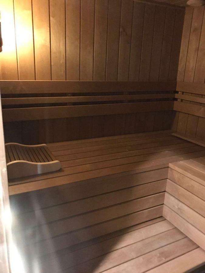 Au Manoir Des Vallees Maffe Екстериор снимка